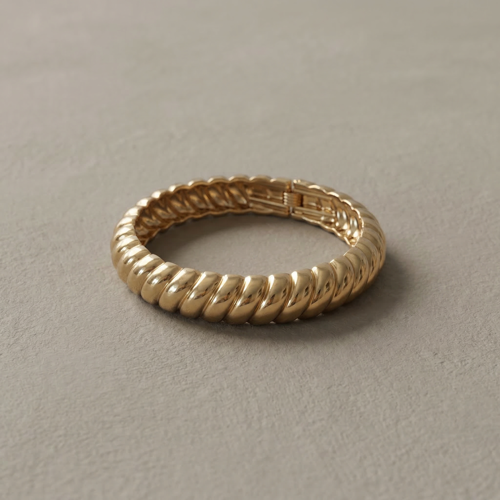 Seashell Bracelet – Gold